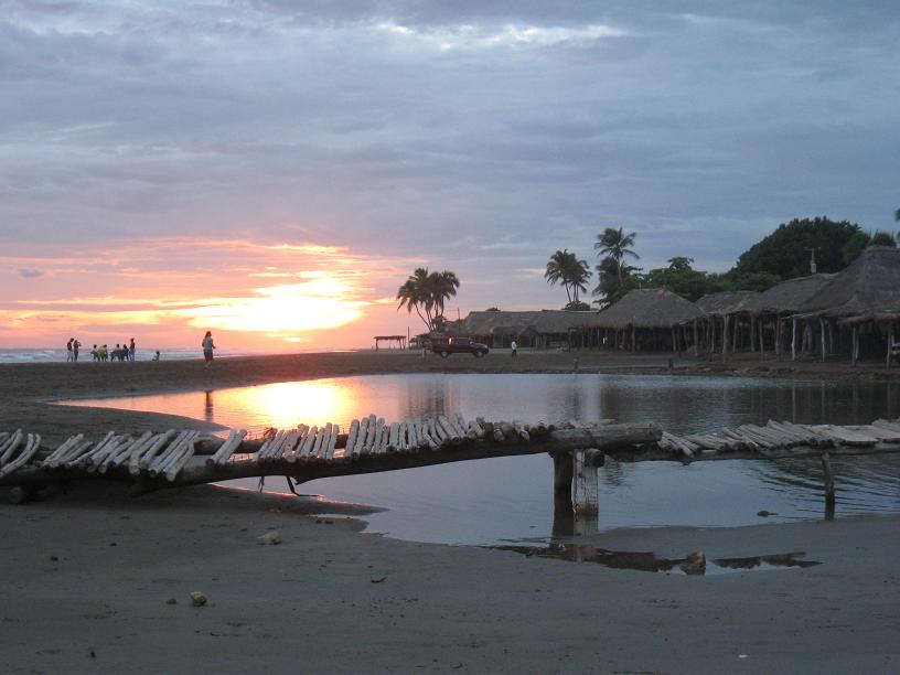 Coucher de soleil sur le Pacifique Coucher de soleil sur le locéan Pacifique